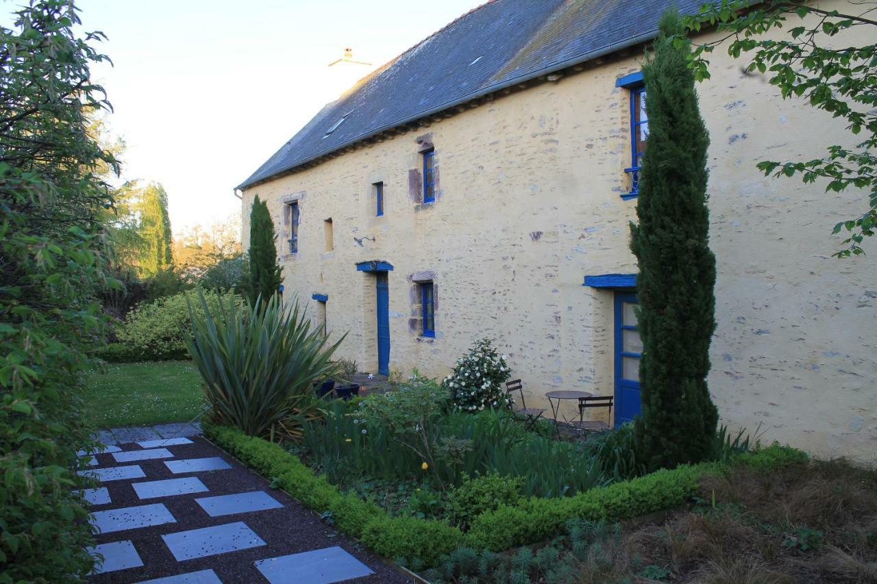 L'Ancien Presbytere Hotel Monterfil Exterior photo